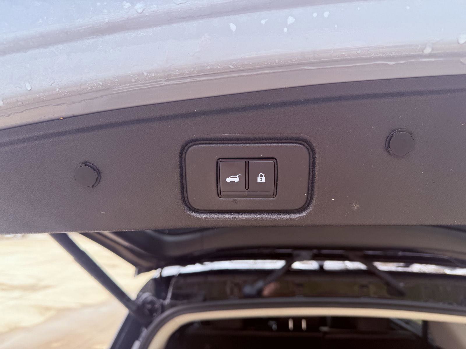 Used 2024 Nissan Pathfinder SL image 29