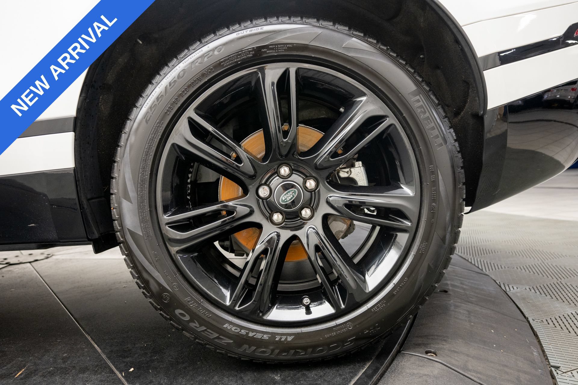 Used 2022 Land Rover Range Rover Velar R-Dynamic S AWD/4WD image 25
