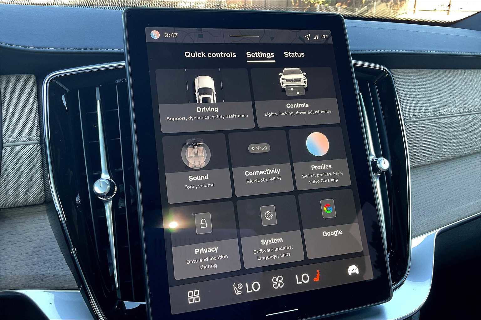 New 2026 Volvo XC90 T8 Plus w/ Protection Package Premier image 22