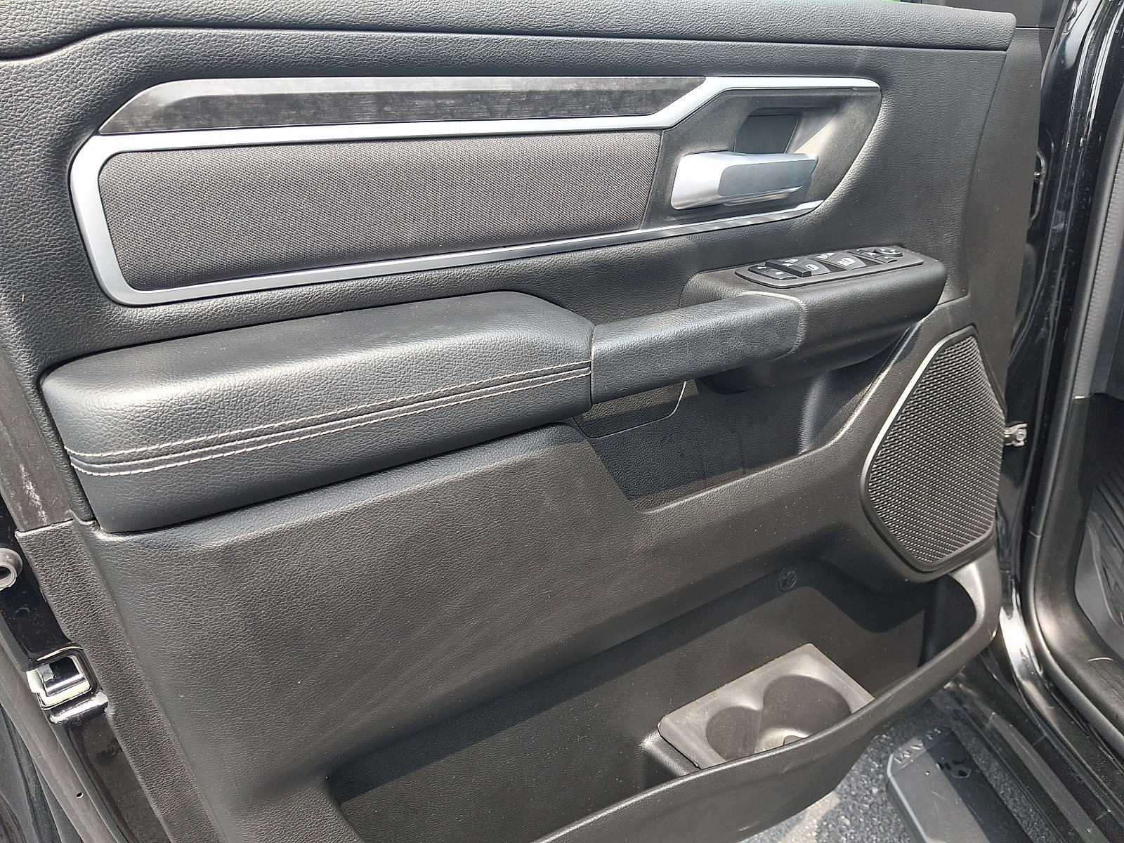 Certified 2023 RAM 1500 Big Horn AWD/4WD image 12