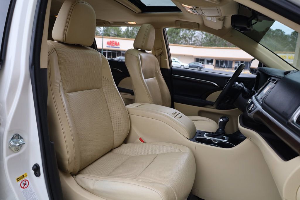 Used 2015 Toyota Highlander Limited image 28