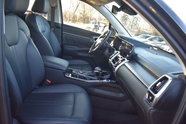 Certified 2023 Kia Sorento SX image 14