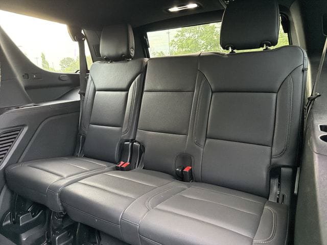 Used 2024 Chevrolet Tahoe LT RWD image 12