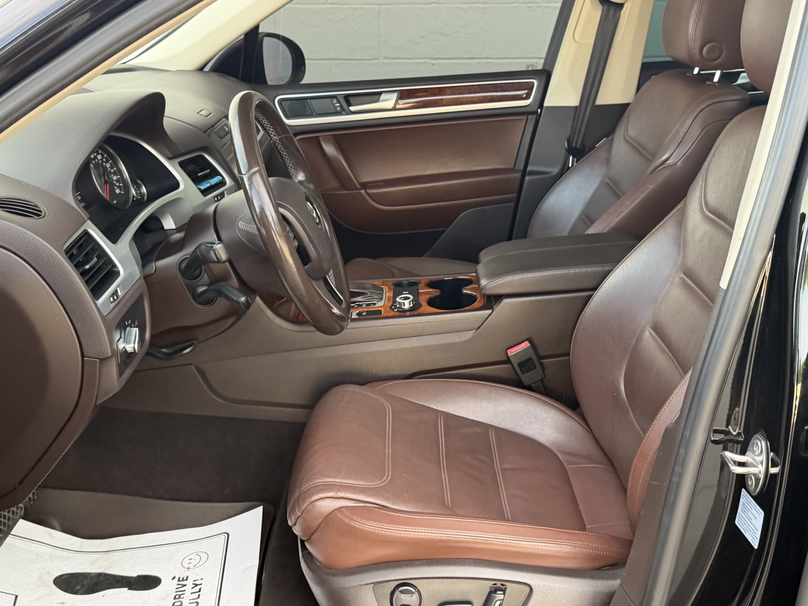 Used 2014 Volkswagen Touareg VR6 AWD/4WD image 18