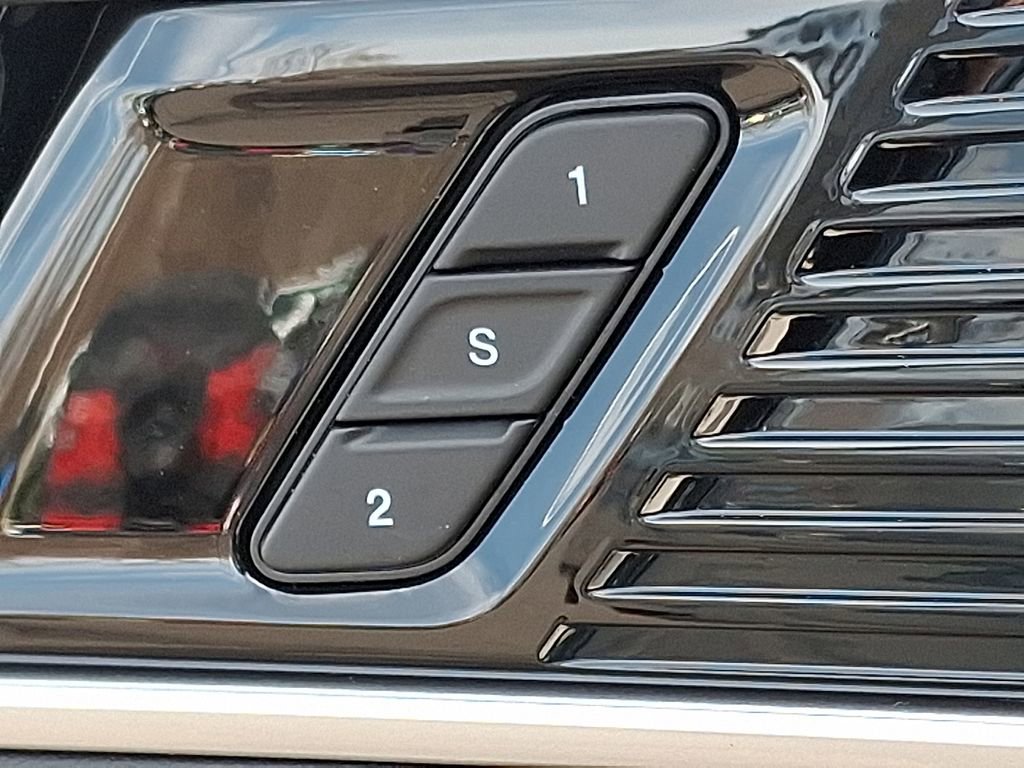 New 2026 Jeep Grand Wagoneer 4WD image 23
