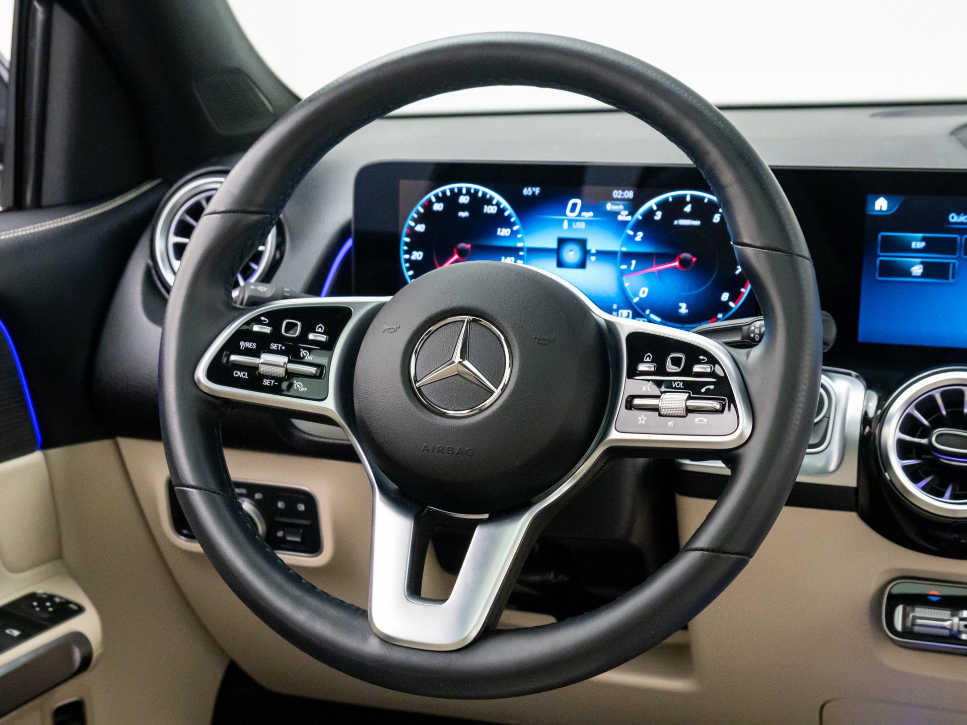 Used 2023 Mercedes-Benz GLB 250 4MATIC image 11