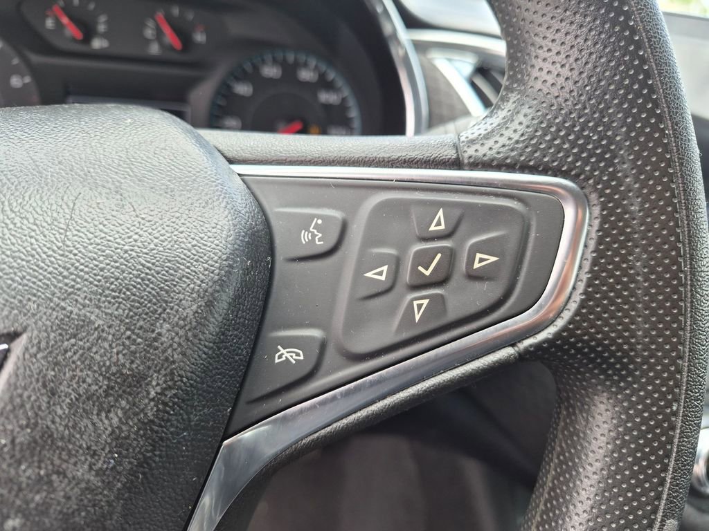 Used 2020 Chevrolet Malibu LT FWD image 17