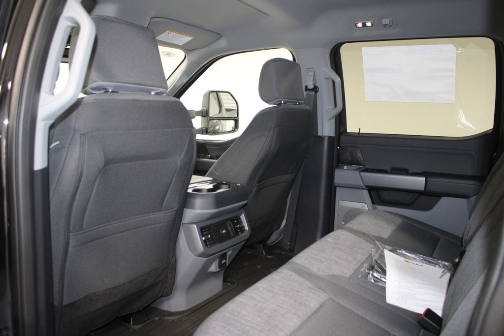 New 2026 Ford F250 XLT w/ XLT Premium Package image 29
