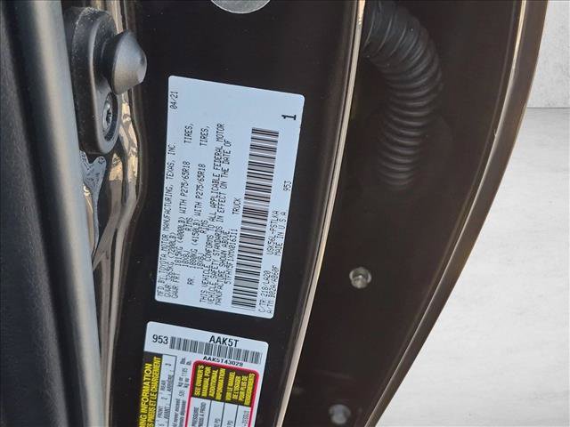 Used 2021 Toyota Tundra Limited w/ Limited Premium Package AWD/4WD image 25