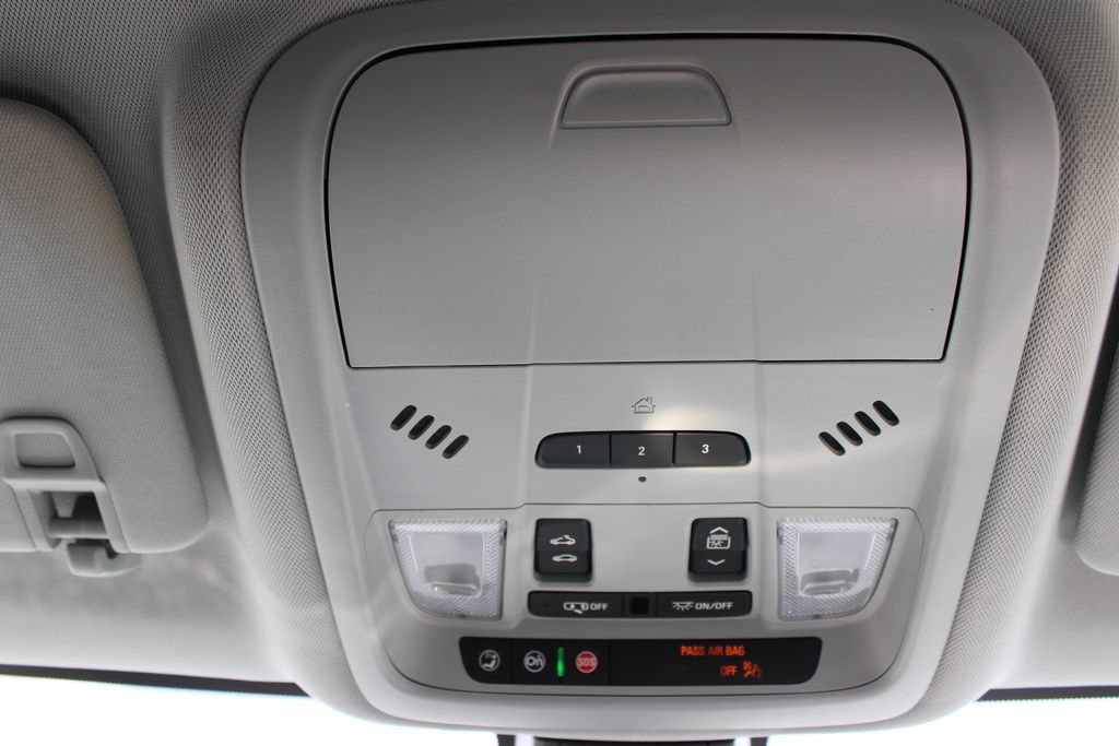 Used 2020 Chevrolet Blazer LT w/ Sound & Technology Package FWD image 40