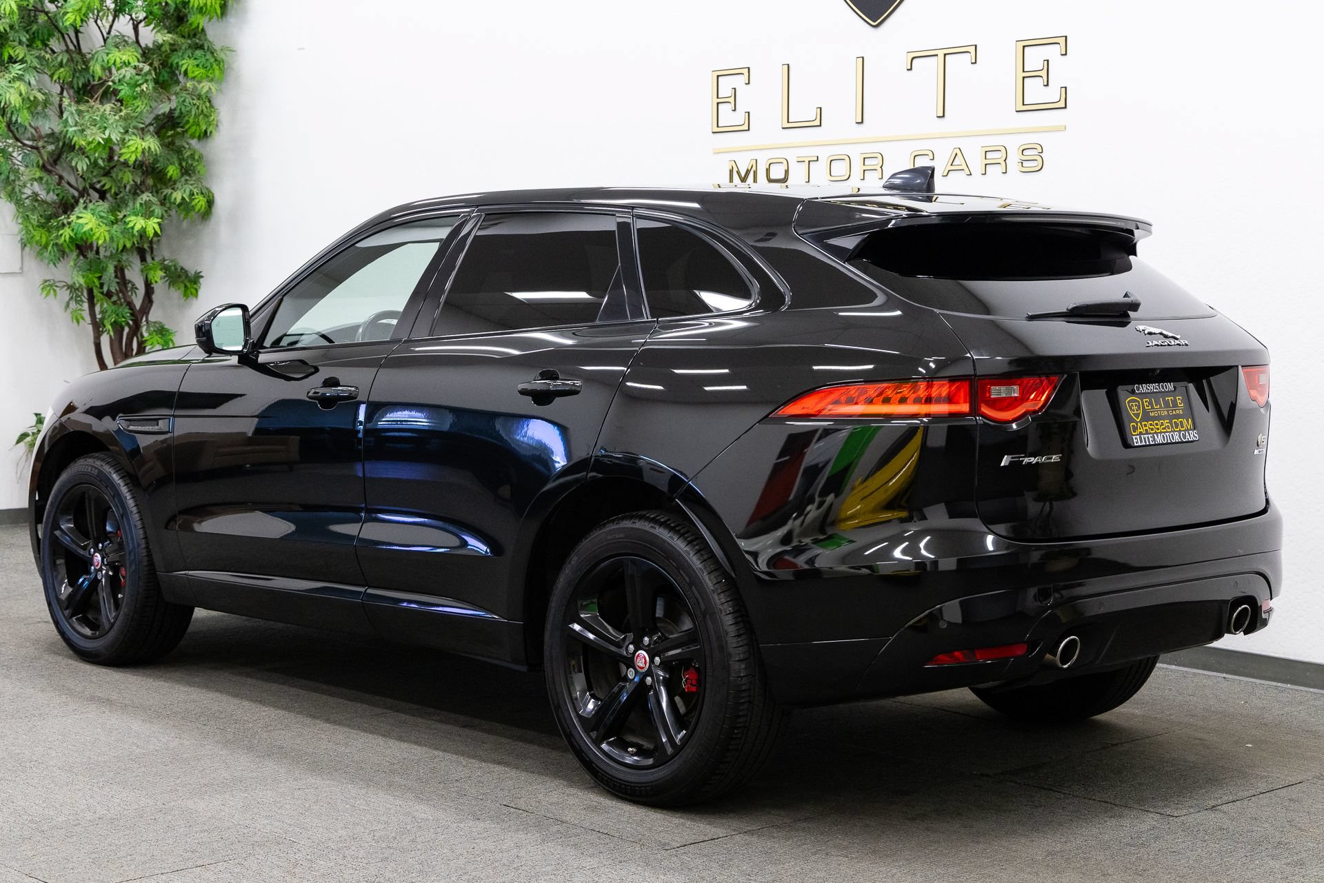 Used 2020 Jaguar F-PACE S AWD/4WD image 3