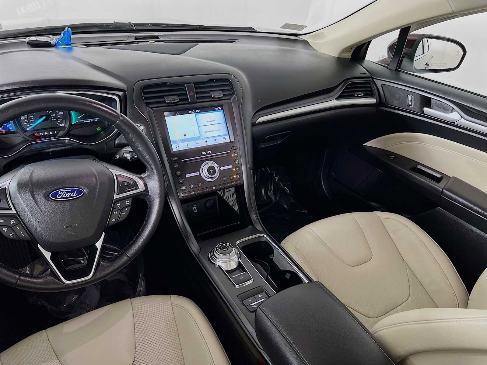 Used 2018 Ford Fusion Energi Titanium FWD image 25