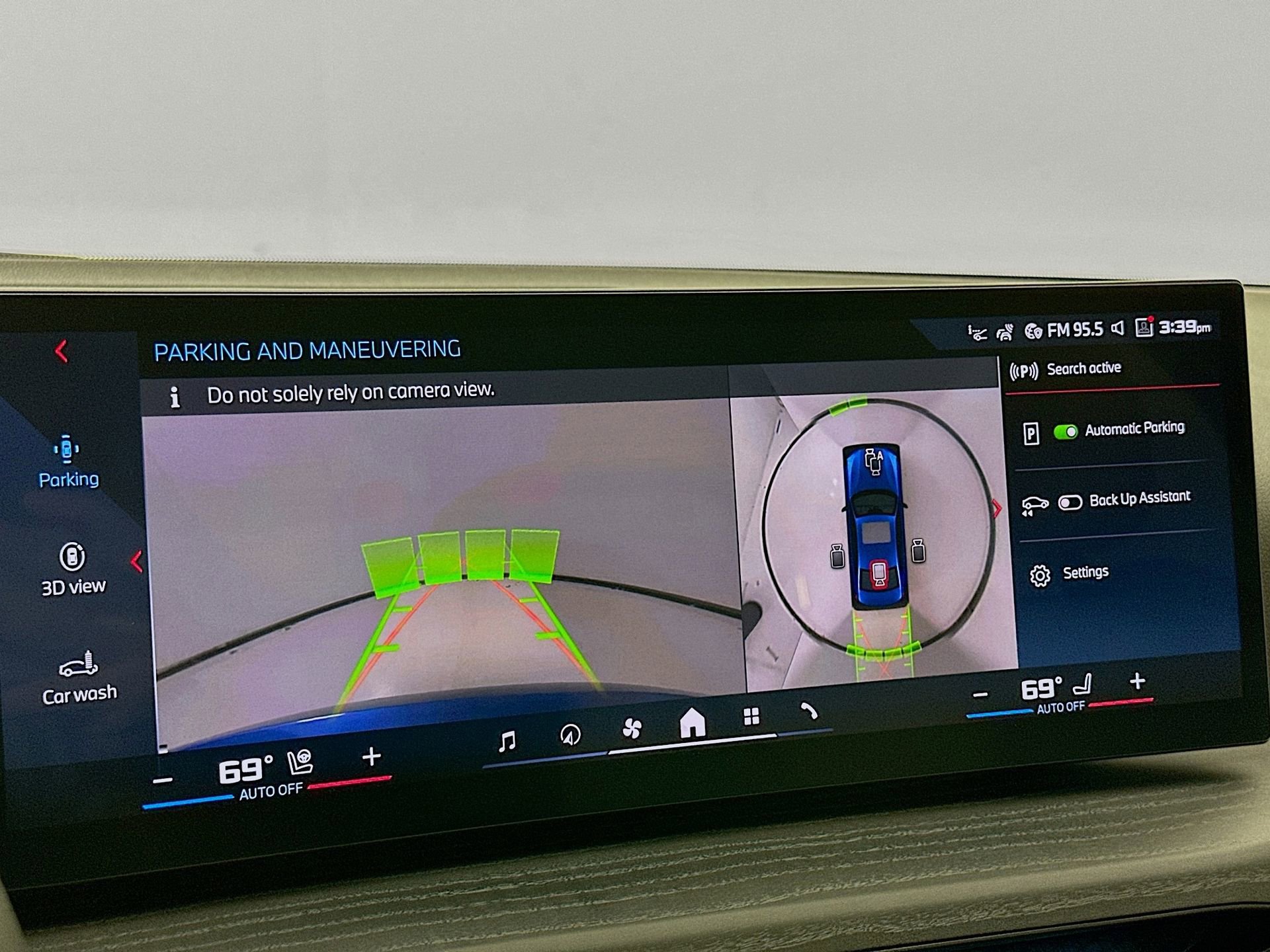 Used 2025 BMW M340i xDrive w/ Premium Package image 15