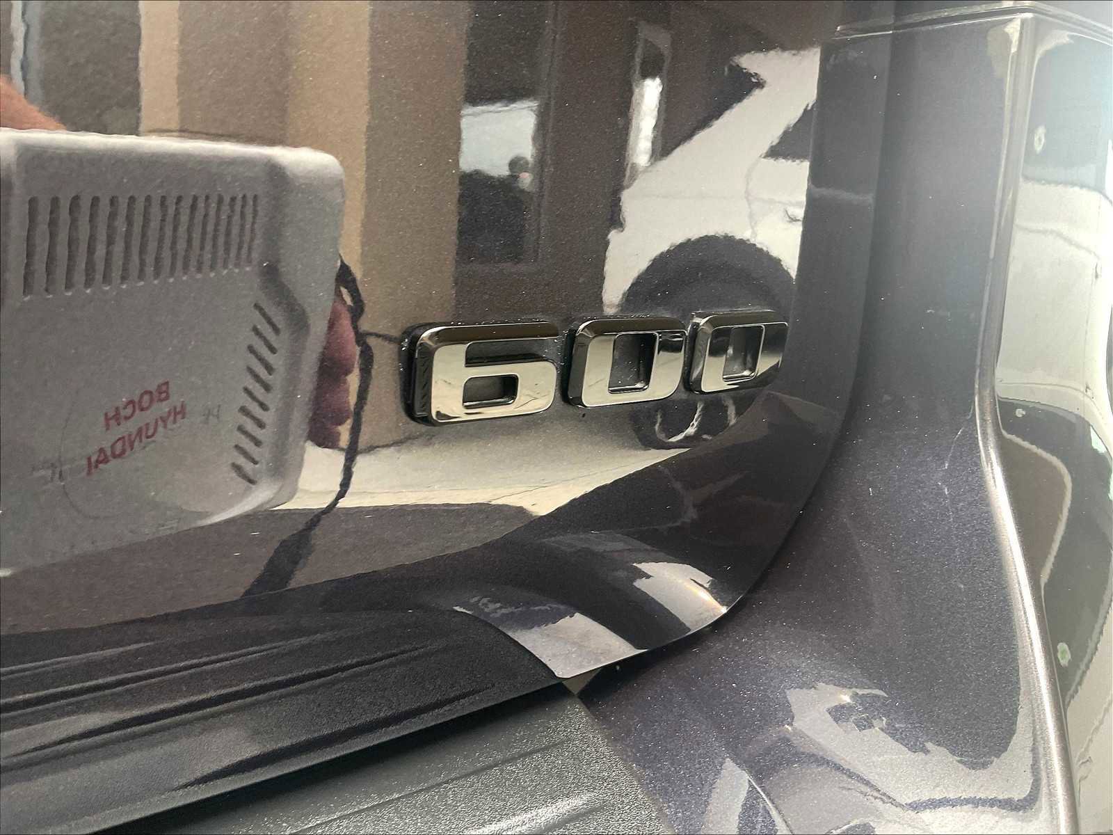 Used 2023 Cadillac Escalade Sport Platinum w/ LPO, ONYX Package image 30