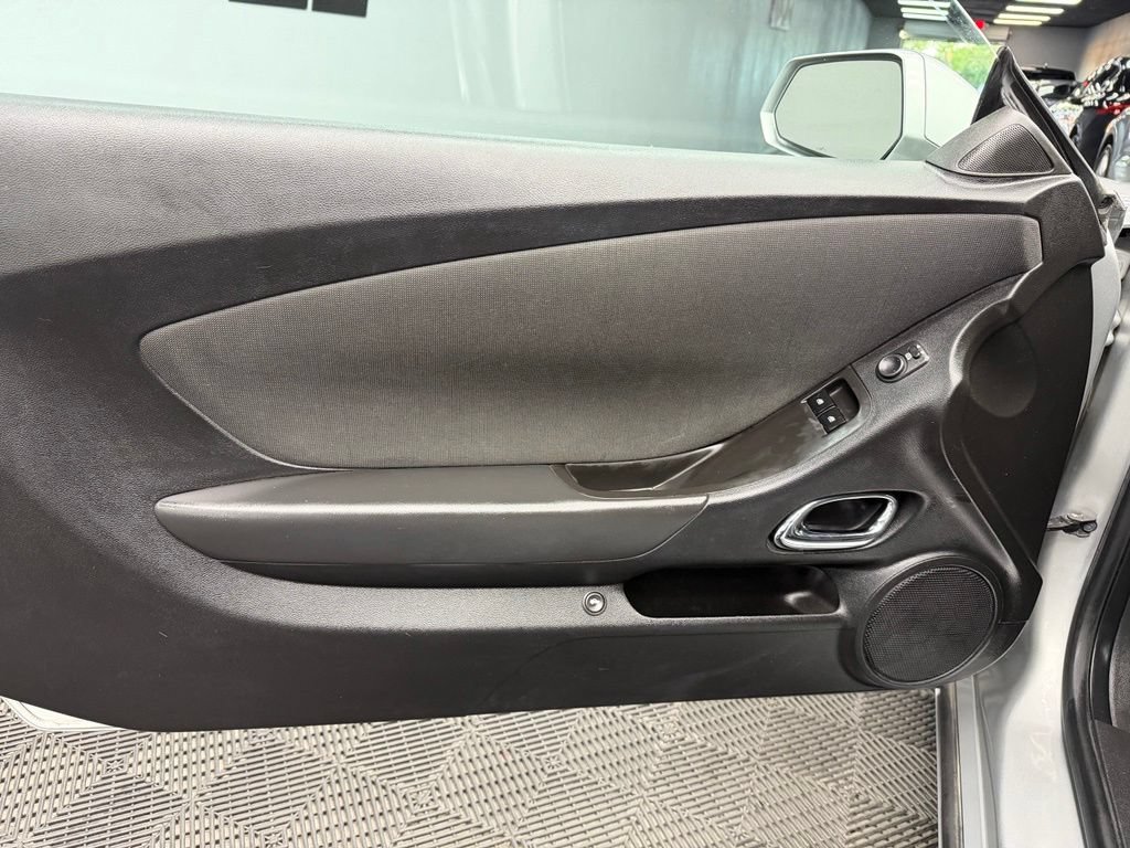 Used 2011 Chevrolet Camaro LT RWD image 33