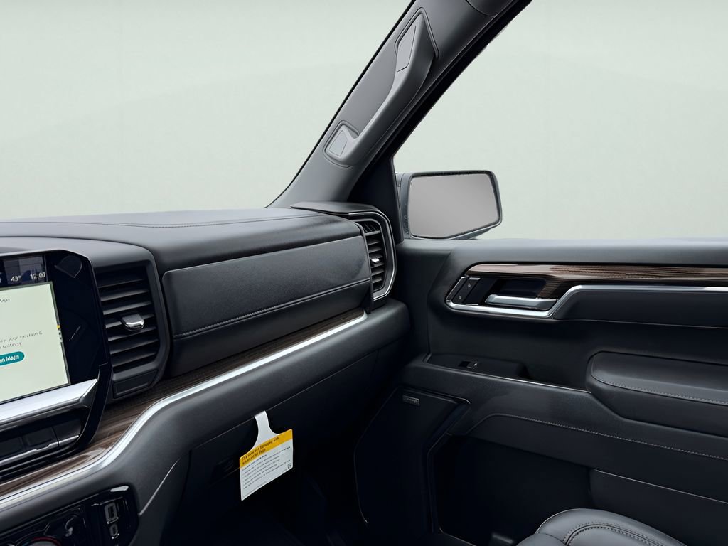 Used 2026 Chevrolet Silverado 1500 LT Trail Boss w/ LT Trail Boss Premium Package image 32