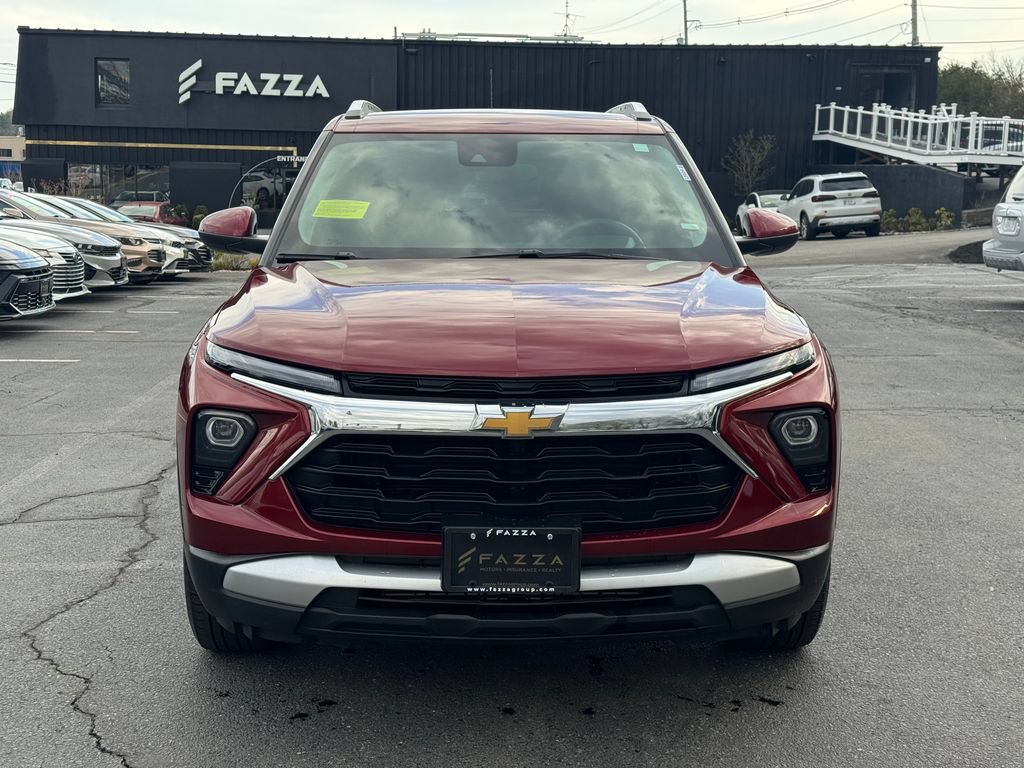 Used 2025 Chevrolet TrailBlazer LT AWD/4WD image 14