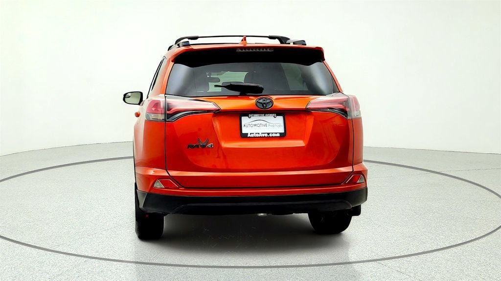 Used 2016 Toyota RAV4 LE FWD image 6