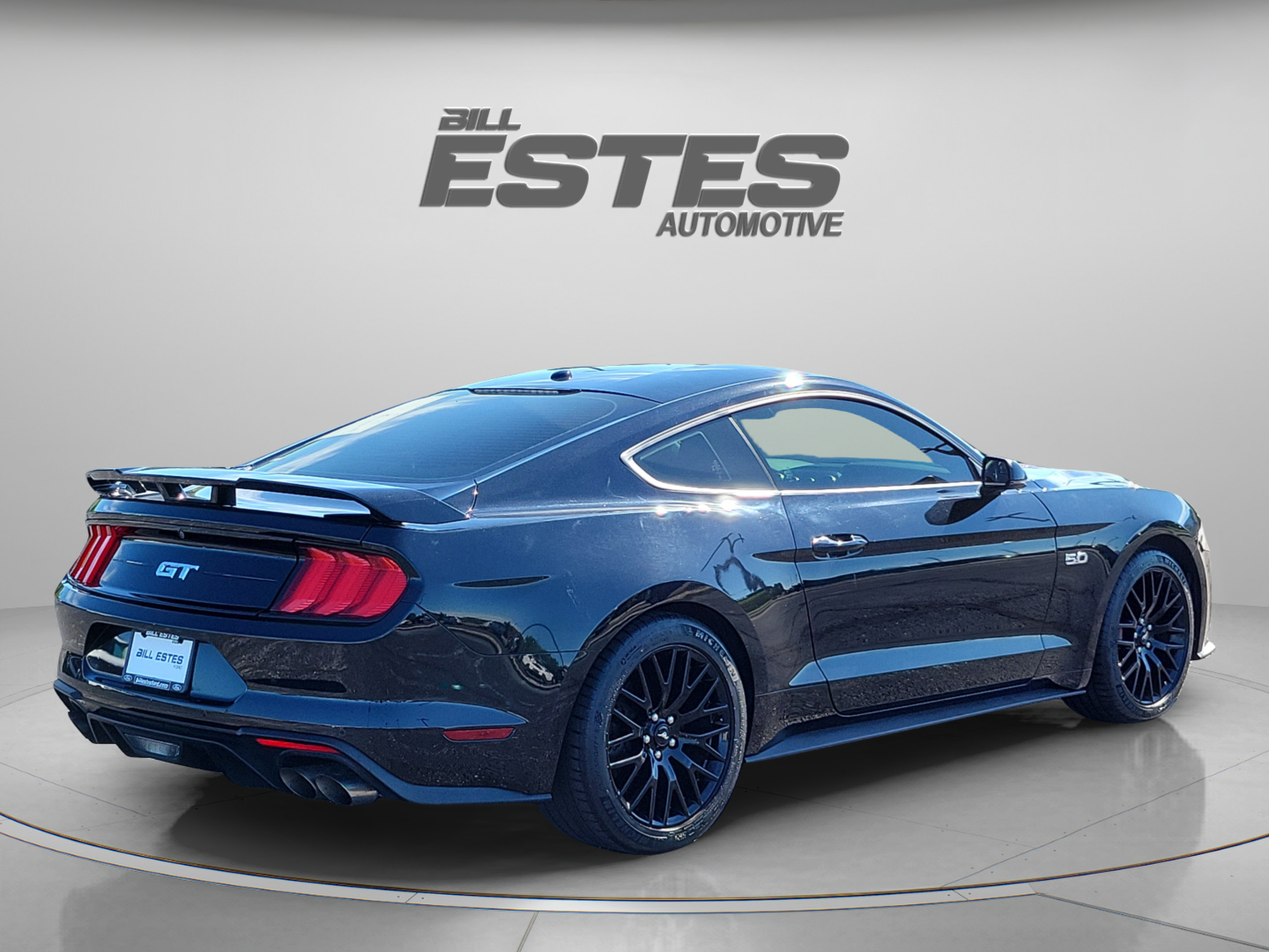 Used 2019 Ford Mustang GT Premium w/ GT Performance Package RWD image 4