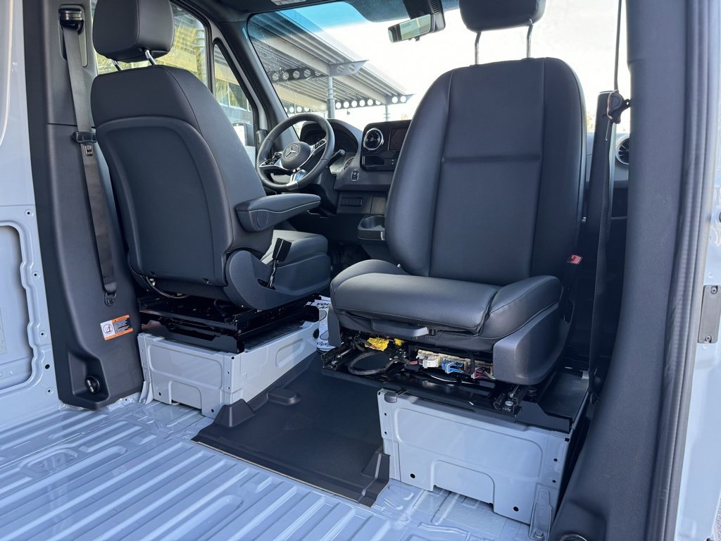 New 2025 Mercedes-Benz Sprinter 2500 image 13