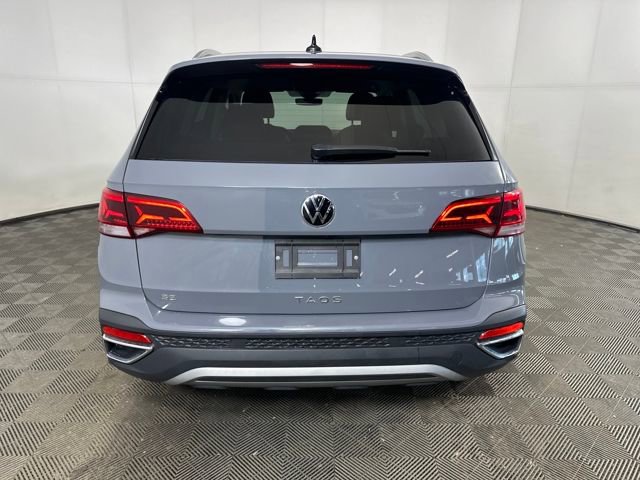 Used 2024 Volkswagen Taos SE image 4