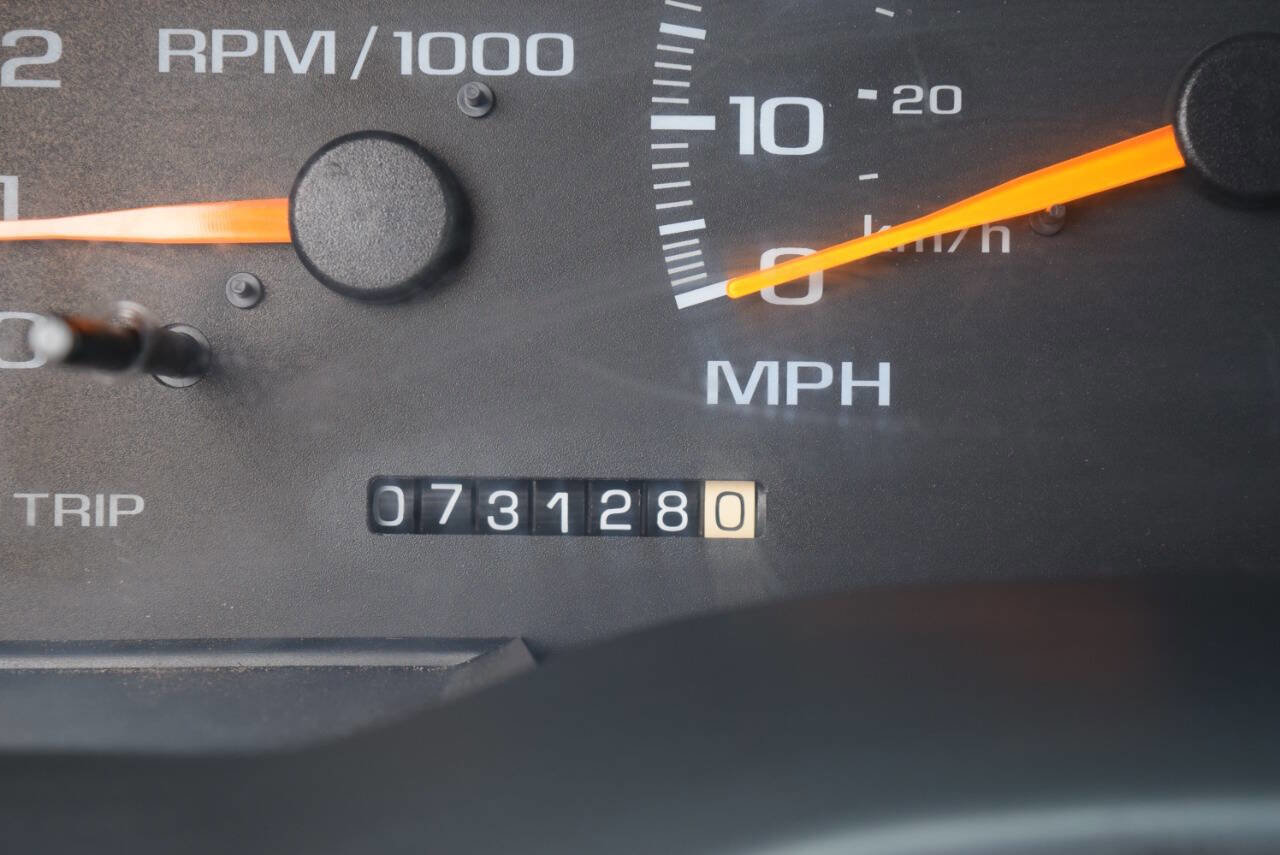 Used 1997 Chevrolet Silverado 1500 4x4 Regular Cab w/ Preferred Equipment Group 2 image 38