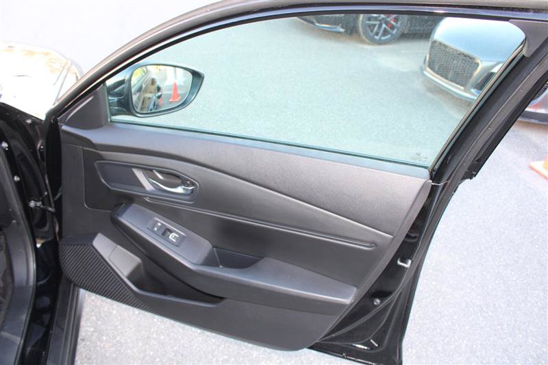 Used 2024 Honda Accord EX image 11