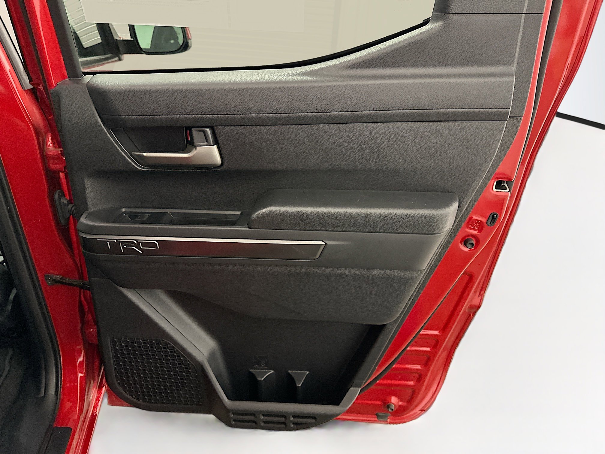 Used 2025 Toyota Tacoma TRD Off-Road image 31