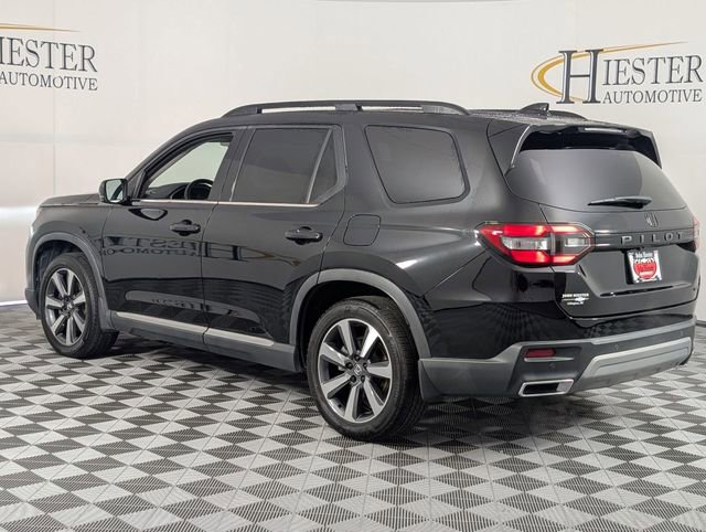 Used 2023 Honda Pilot Touring image 5