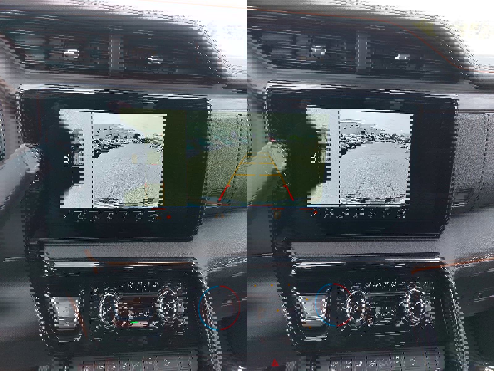 Used 2025 GMC Sierra 3500 AT4 w/ AT4 Premium Plus Package image 25