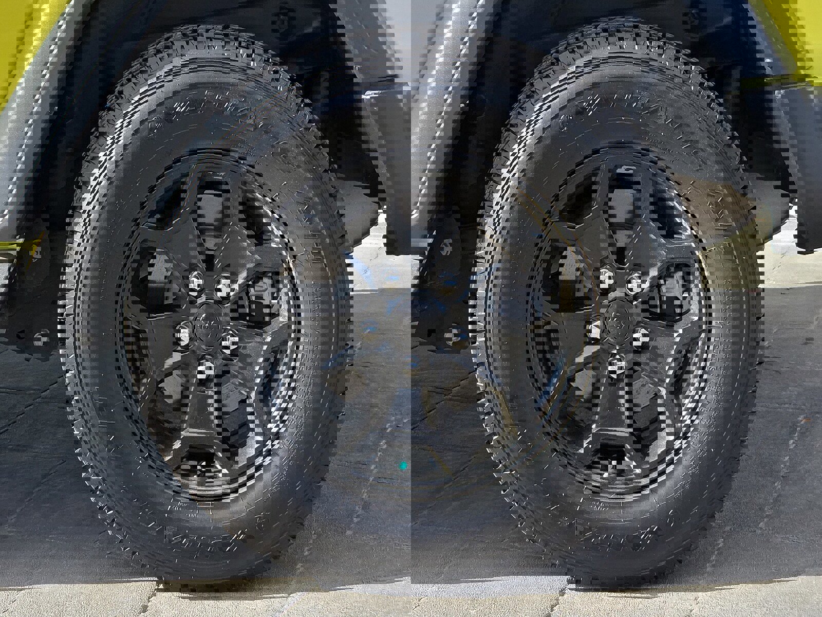 Used 2023 Jeep Wrangler Sport image 5