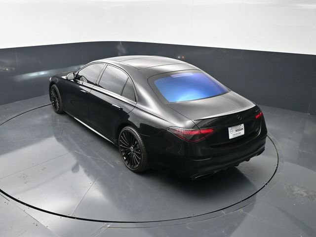 Used 2022 Mercedes-Benz S 580 4MATIC Sedan w/ AMG Line Package image 15