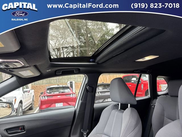Used 2025 Toyota Corolla Cross SE w/ Moonroof Package image 21