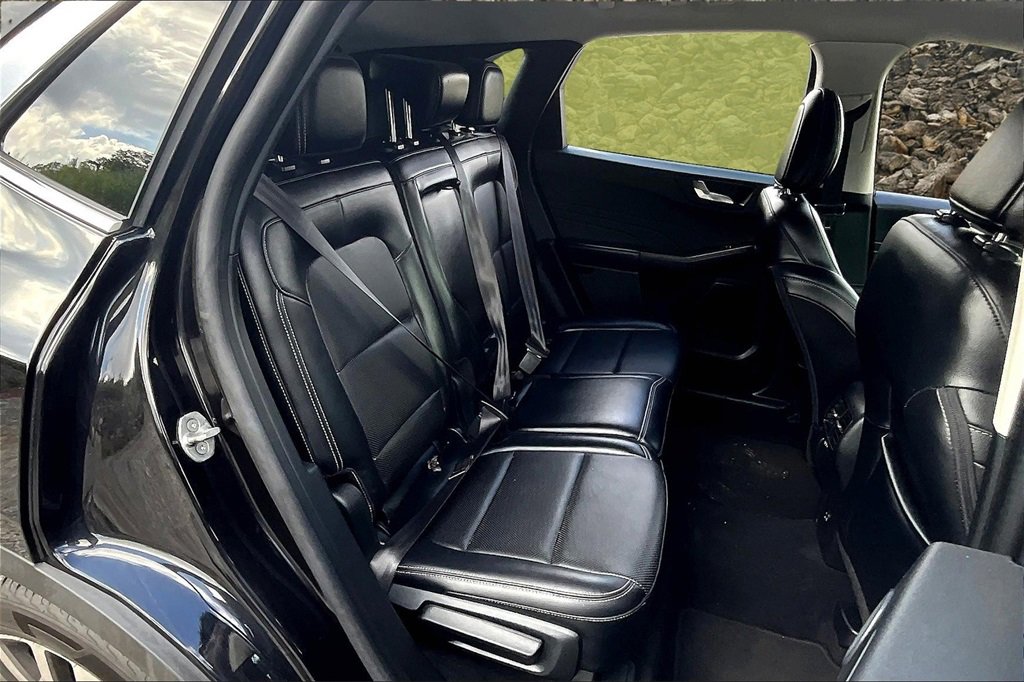 Used 2021 Ford Escape Titanium image 25