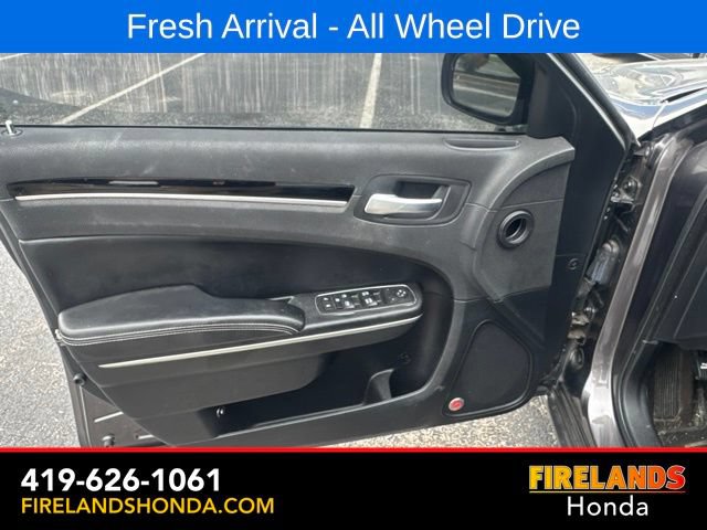 Used 2017 Chrysler 300 S w/ 300S Premium Group AWD/4WD image 15