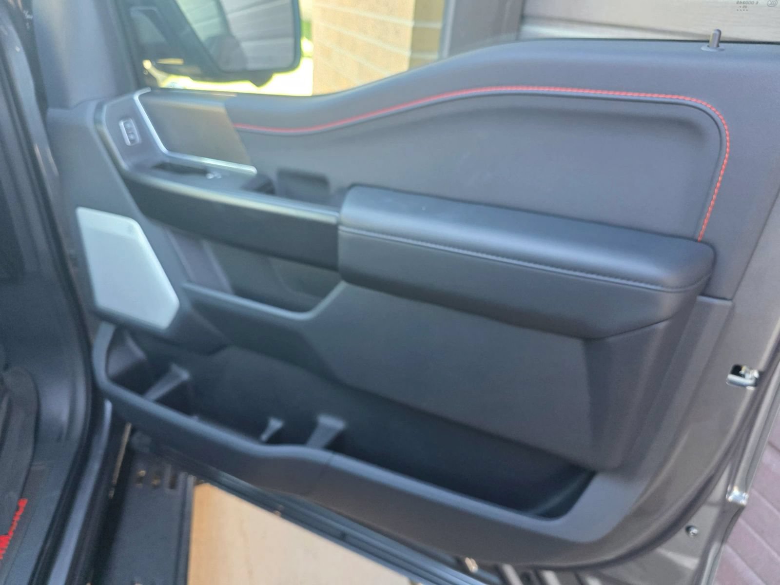 Used 2025 Ford F150 Raptor AWD/4WD image 44