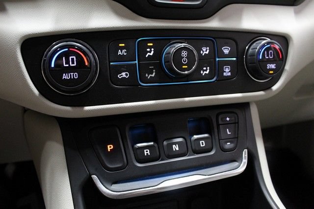 Certified 2020 GMC Terrain Denali w/ Denali Premium Package FWD image 28
