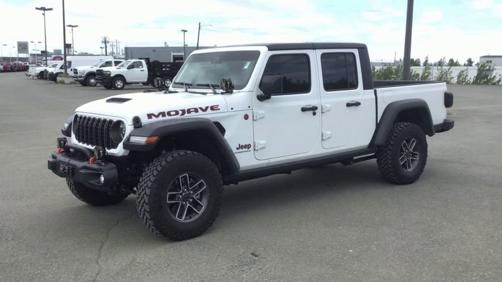 Certified 2024 Jeep Gladiator Mojave w/ Convenience Group image 4