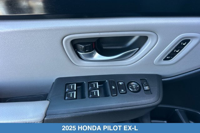 Certified 2025 Honda Pilot EX-L image 12