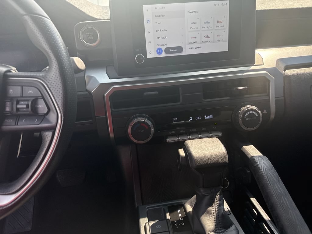 Used 2025 Toyota 4Runner SR5 AWD/4WD image 19