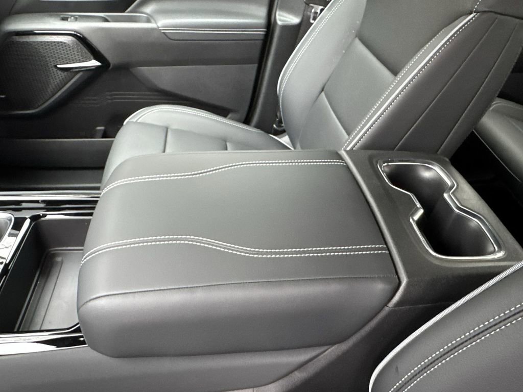 New 2025 Chevrolet Silverado EV LT image 22