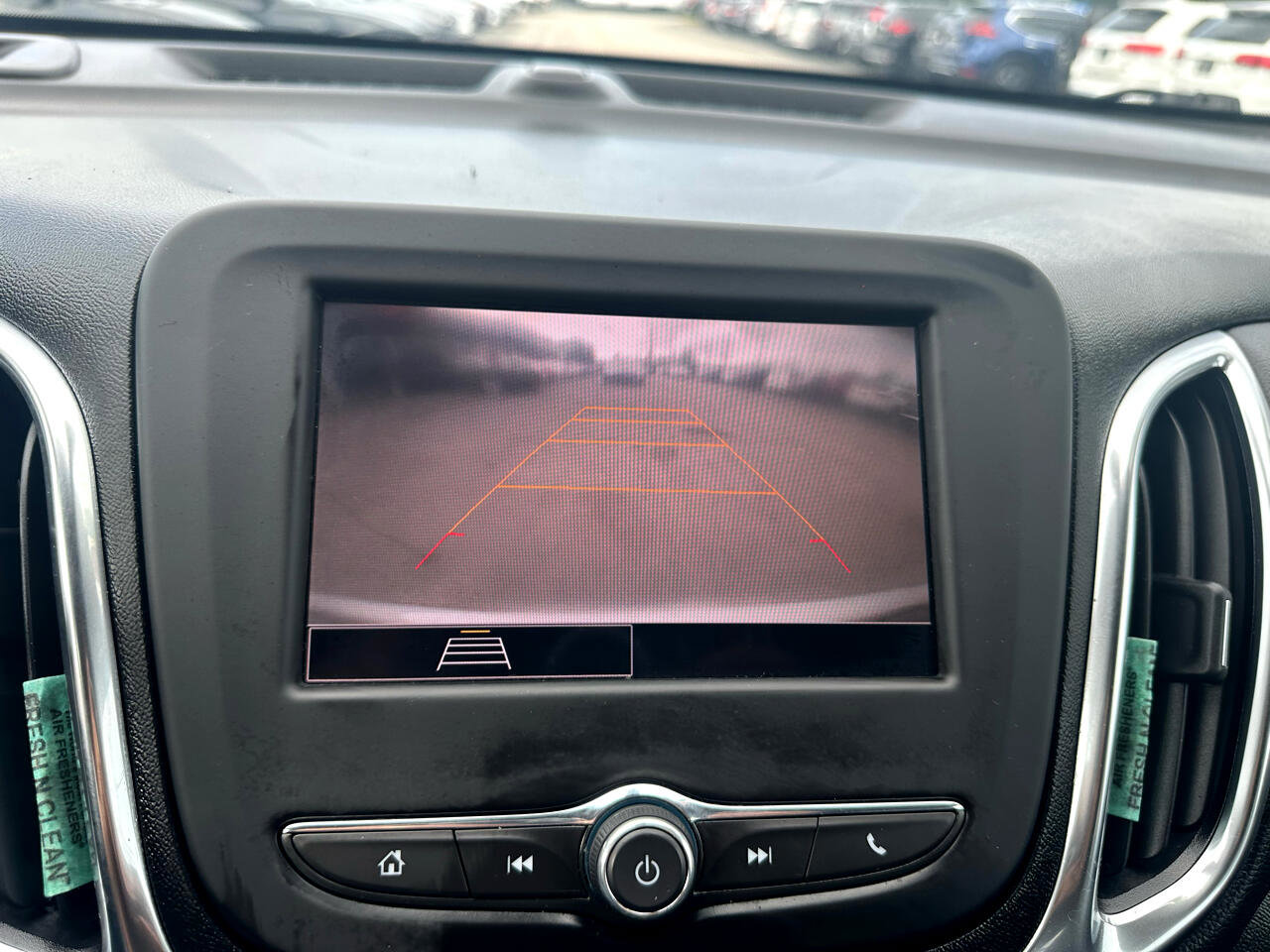 Used 2022 Chevrolet Equinox LT w/ Driver Convenience Package image 18