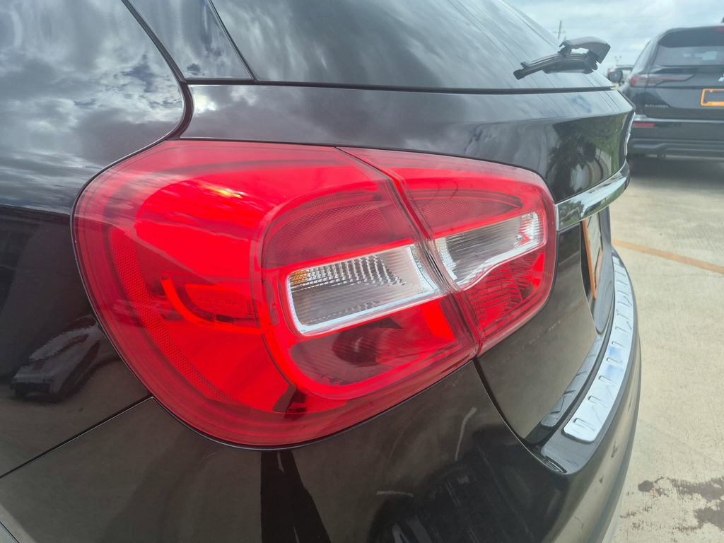 Used 2016 Mercedes-Benz GLA 250 4MATIC image 29