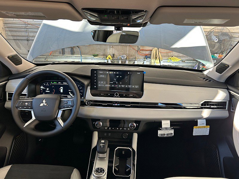 New 2026 Mitsubishi Outlander SE image 21