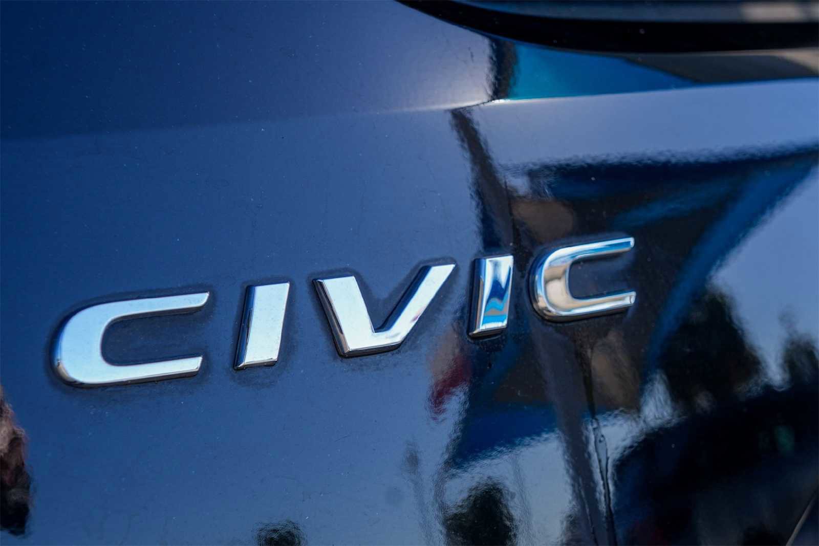 Used 2018 Honda Civic EX-L image 7