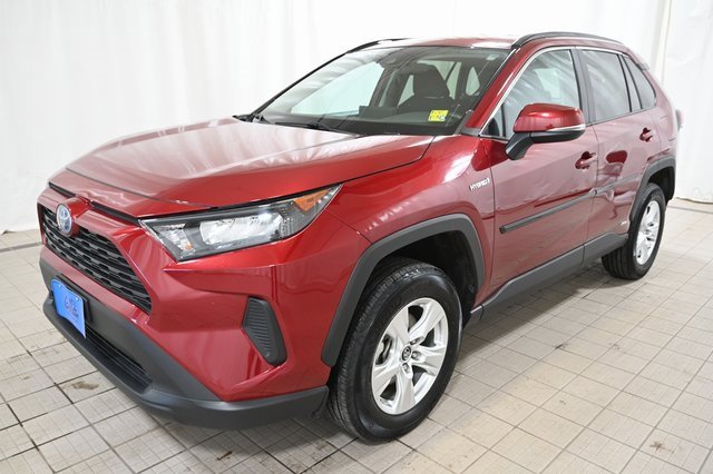 Used 2020 Toyota RAV4 LE image 16