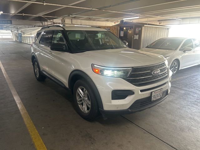 Used 2022 Ford Explorer XLT image 1
