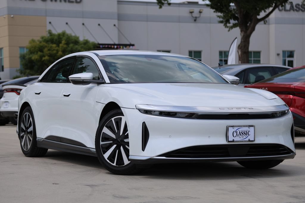 Used 2024 Lucid Air Pure RWD image 2