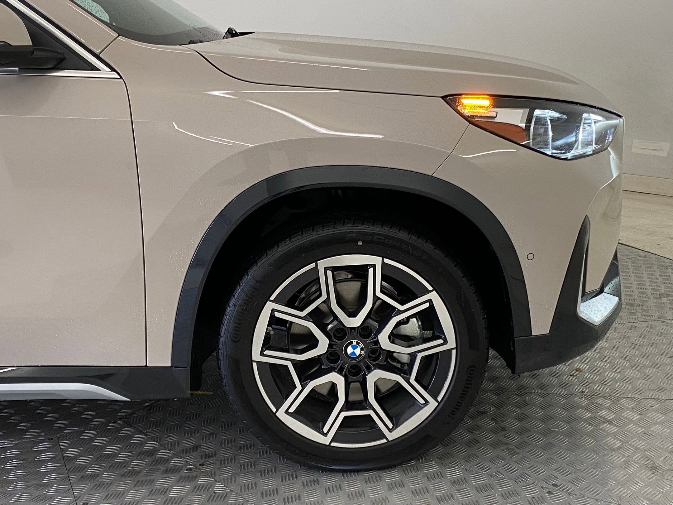 New 2026 BMW X1 xDrive28i w/ Technology Package AWD/4WD image 11