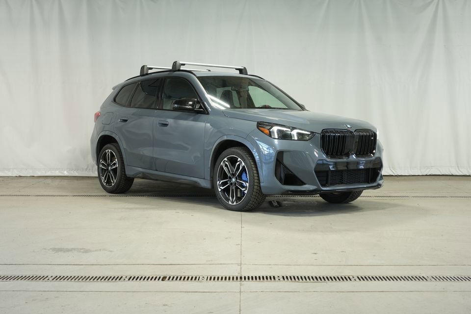 Used 2025 BMW X1 M35i w/ Premium Package image 7